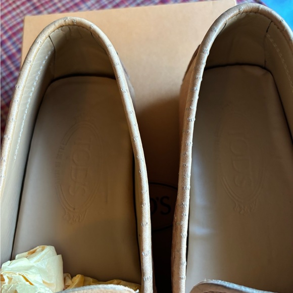 Tod’s Ostrich Leather Moccasin shoes size 7.5eu (fits 8-8.5us) - Picture 3 of 9